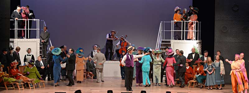 Saul Danson and cast
