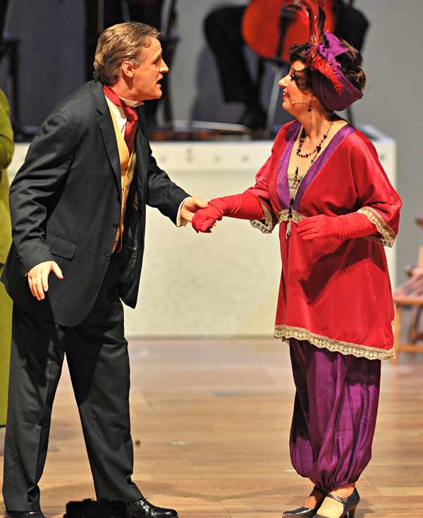 Gary Jones, Tia Chang